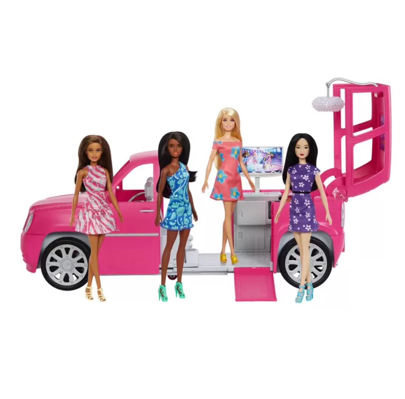 Barbie Playset with 4 Dolls and Limo Vehicle - Image 4