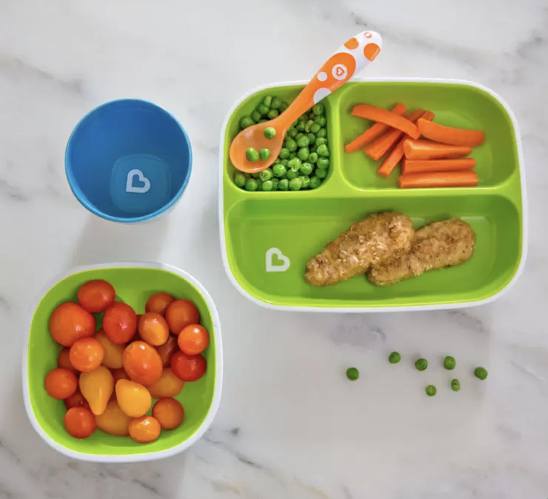 Munchkin Splash 9 Piece Toddler Dining Set | 3 Divided Plates | 3 Cups with Lids | 3 Bowls - Image 3