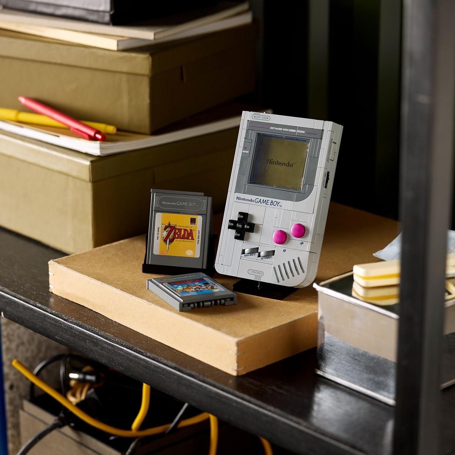 LEGO Nintendo Game Boy Display Model Kit with Zelda & Mario Cartridges - 72046 - Image 4