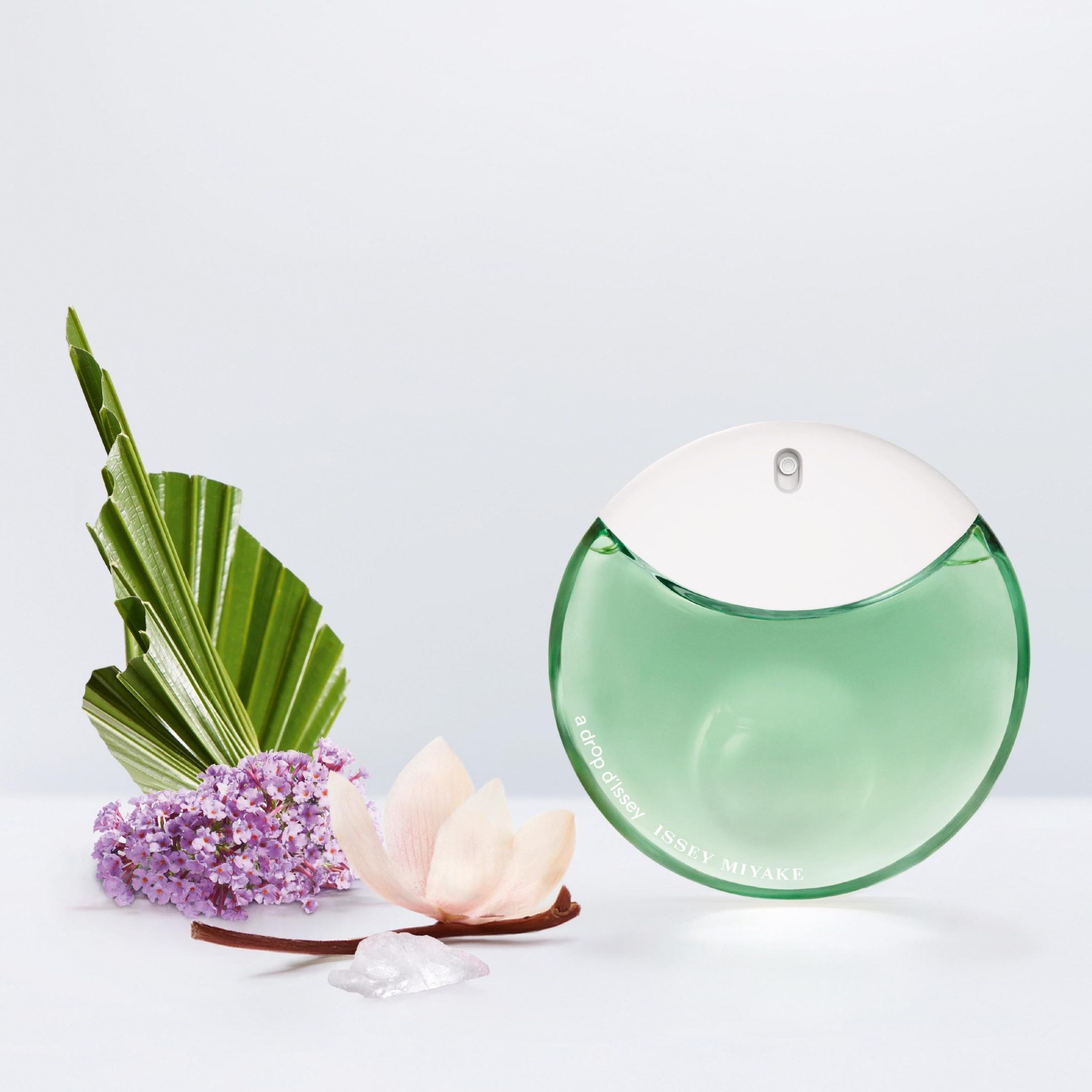 Issey Miyake A Drop D'issey Essentielle Eau De Parfum Spray 50ml - Image 5