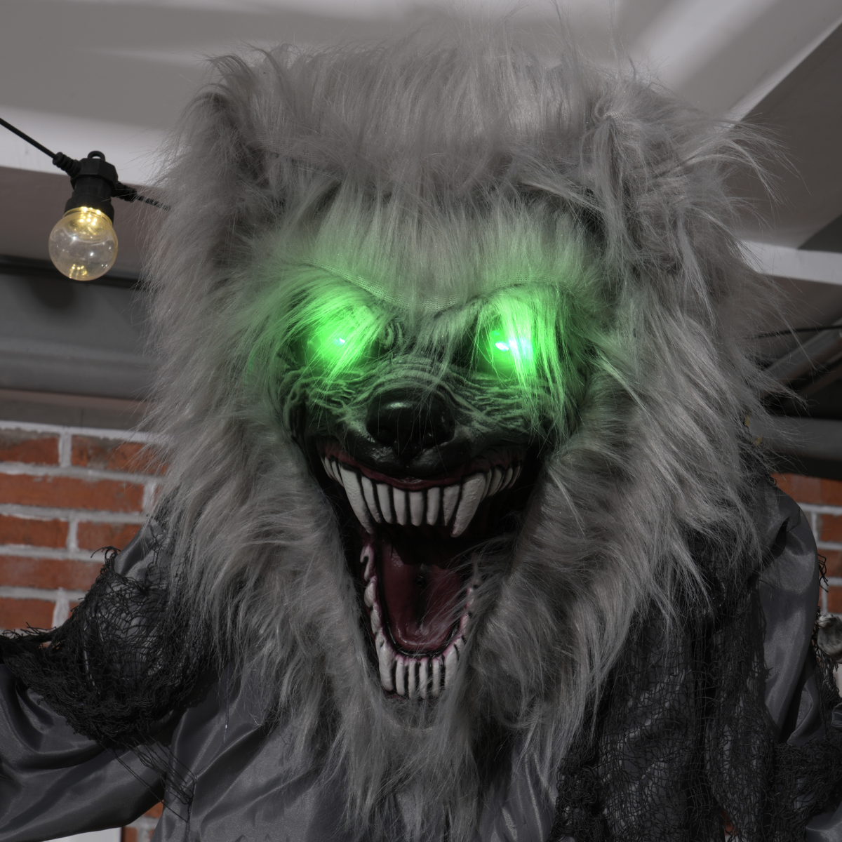 Halloween Skeleton Werewolf Animatronic Prop with Light Up Eyes - Image 8