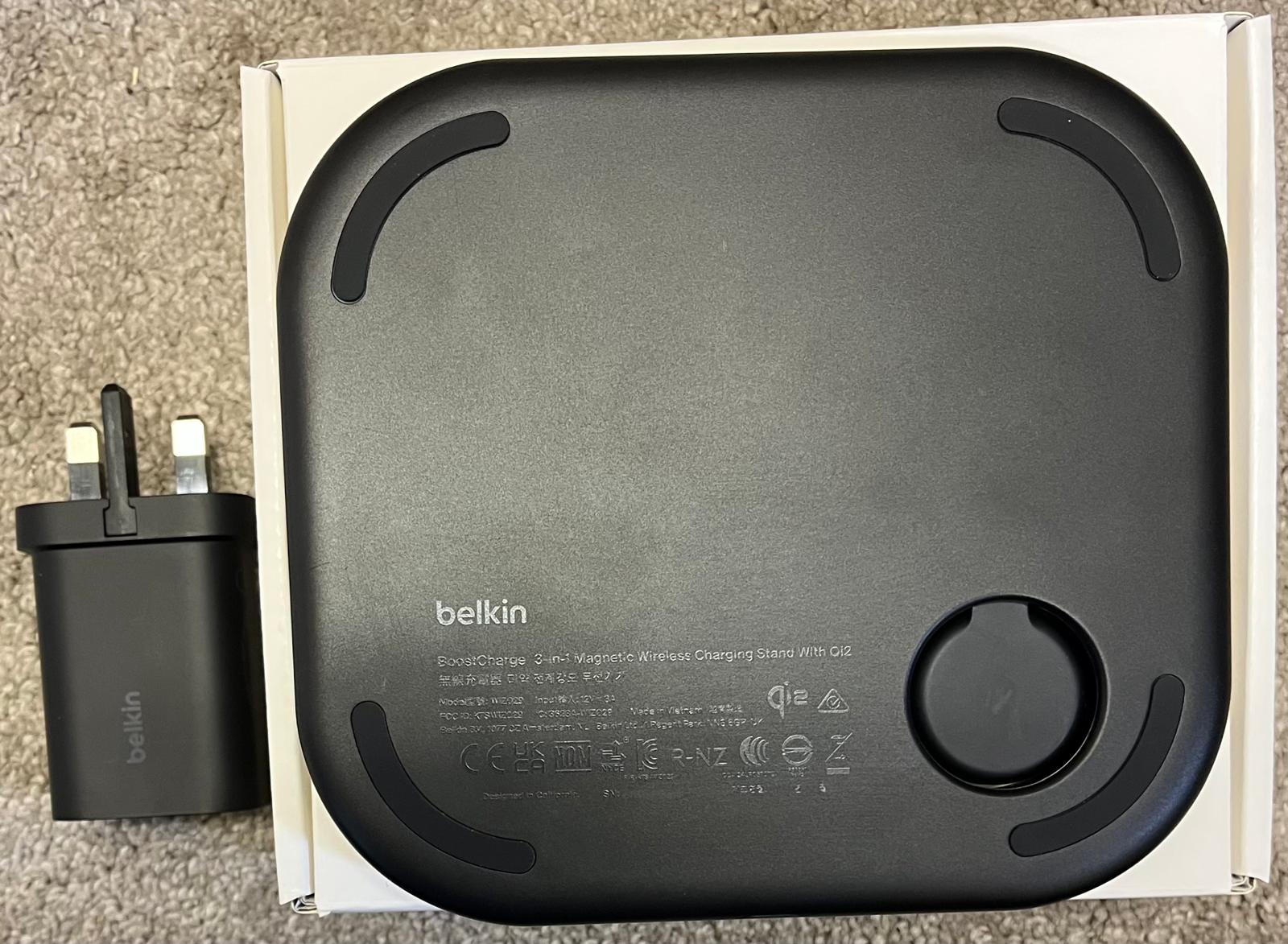 Belkin BoostCharge Pro 3-in-1 Magnetic Foldable Wireless Charger Qi2 15W - Image 2